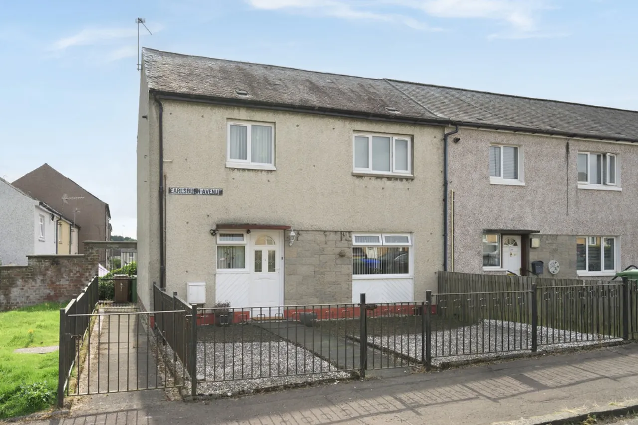 3 bed house for sale — Earlsburn Avenue, FK7