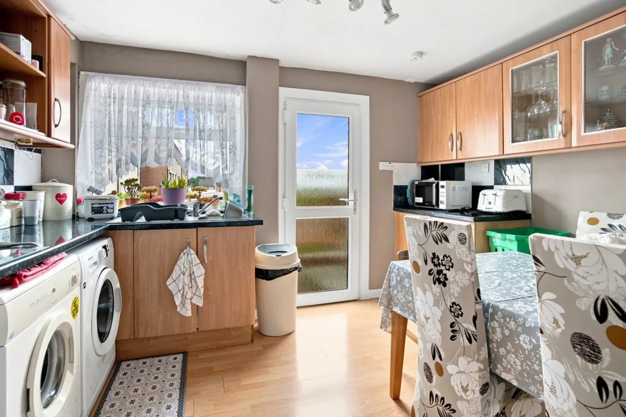 Earlsburn Avenue, FK7, photo 8