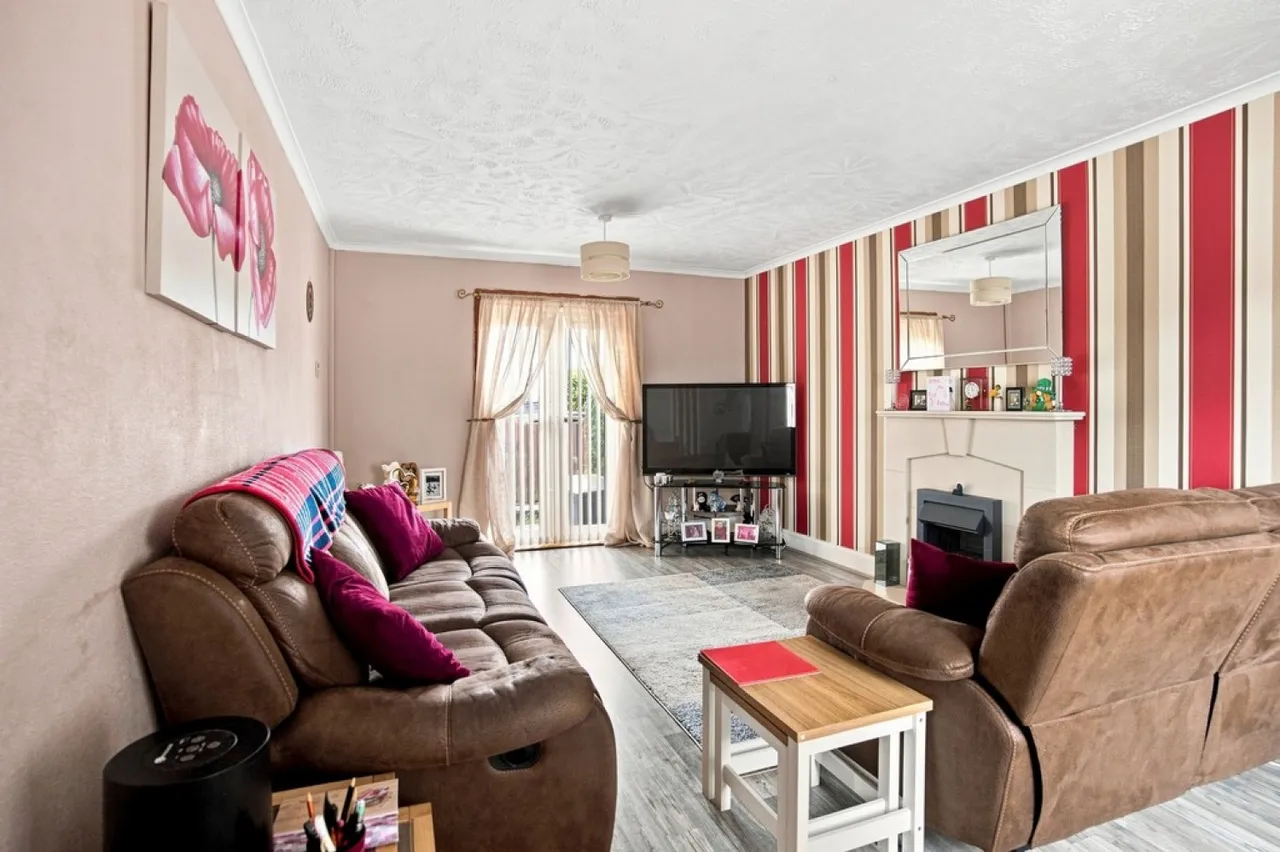 Earlsburn Avenue, FK7, photo 3