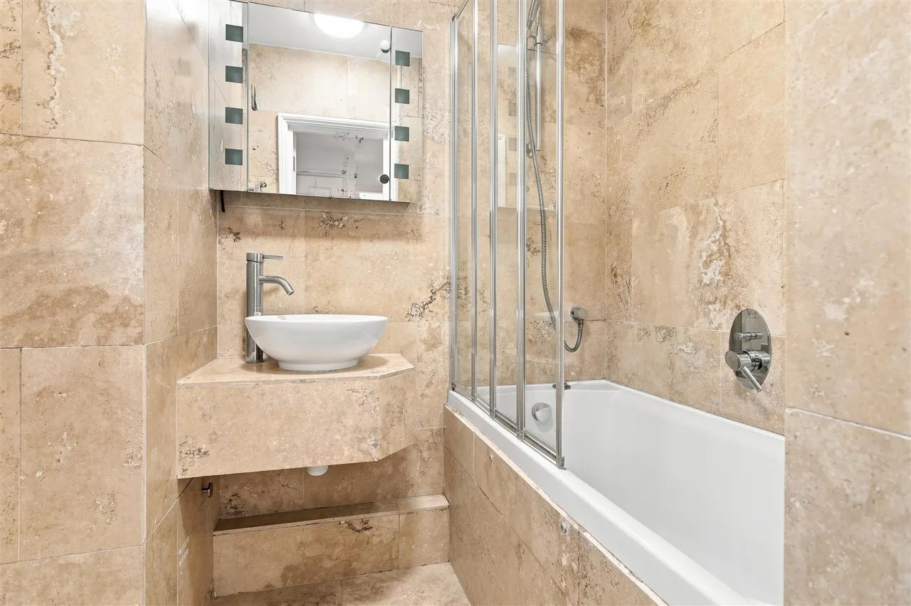 Queens Drive, London, N4, photo 11