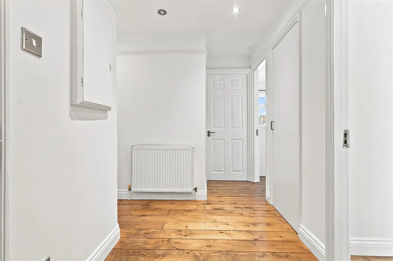 Queens Drive, London, N4, photo 10