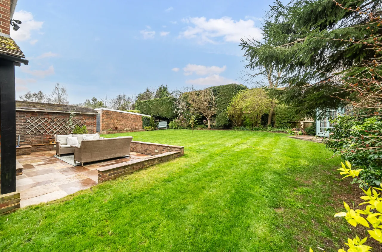 Vicarage Road, Yalding, ME18, photo 26