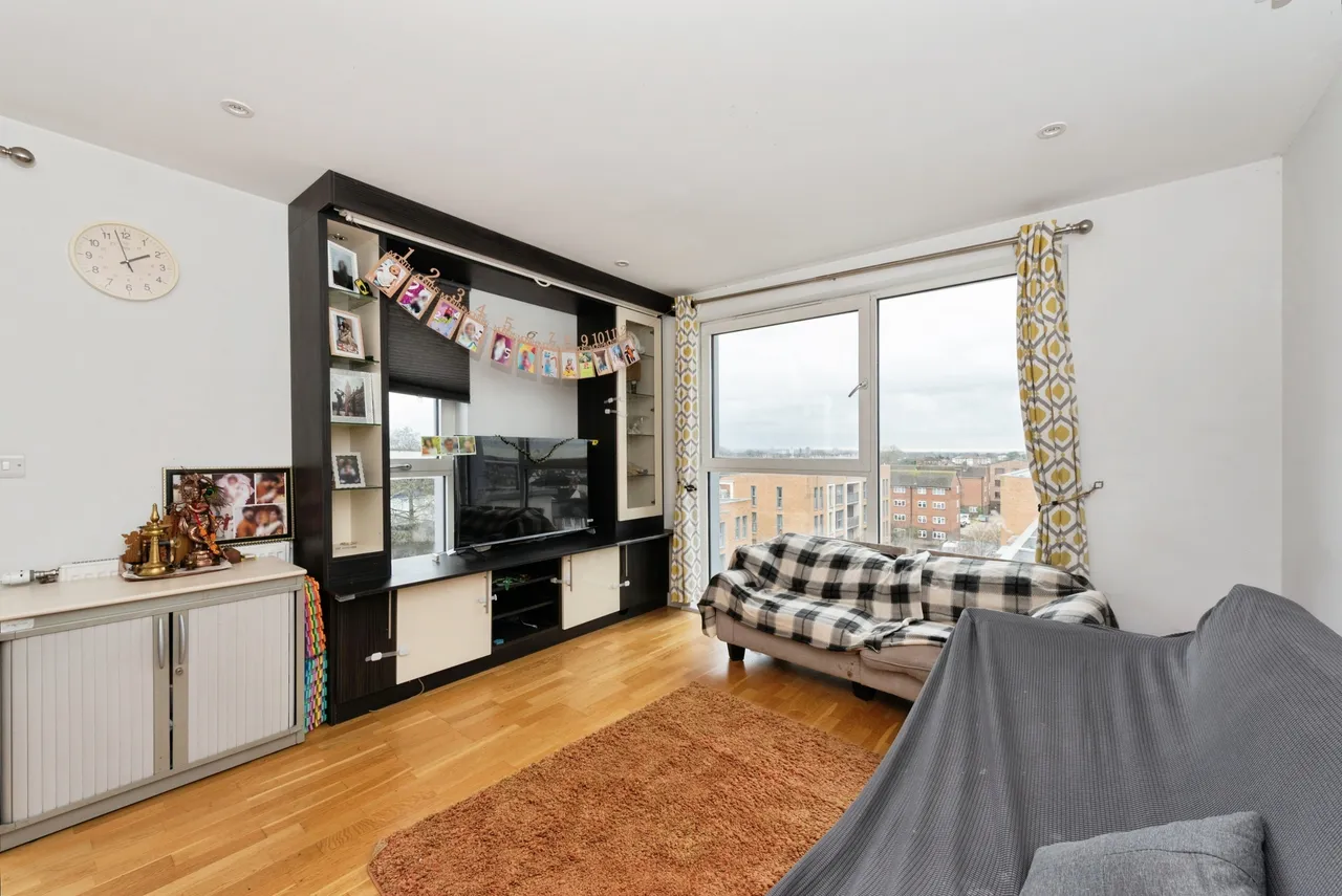 Manor Lane, Feltham, TW13, photo 5