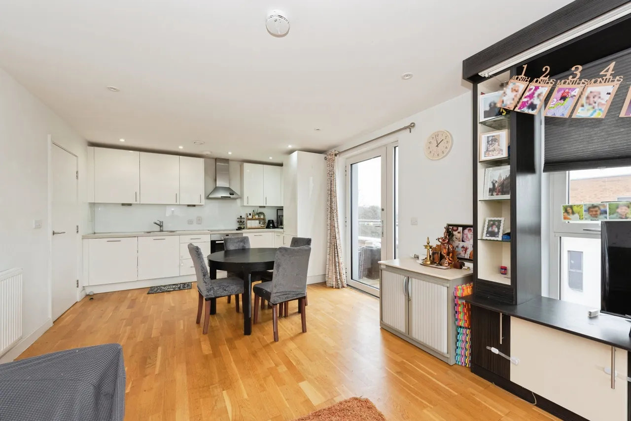 Manor Lane, Feltham, TW13, photo 4