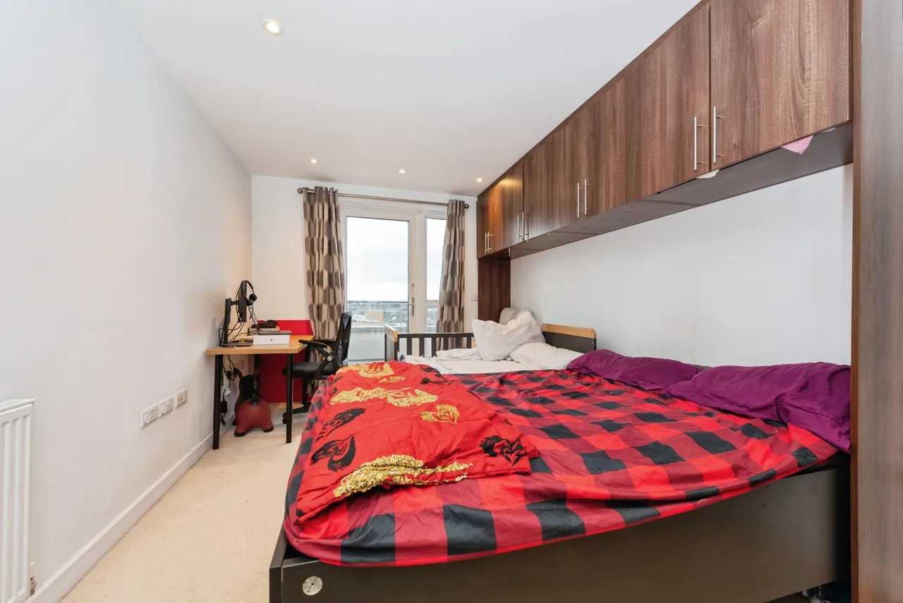 Manor Lane, Feltham, TW13, photo 15