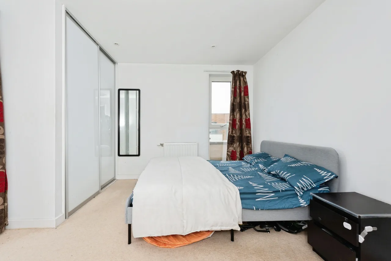 Manor Lane, Feltham, TW13, photo 11