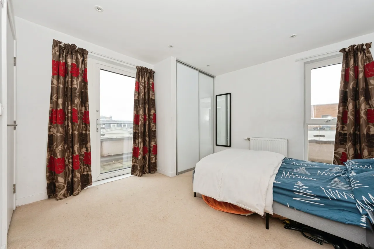 Manor Lane, Feltham, TW13, photo 12