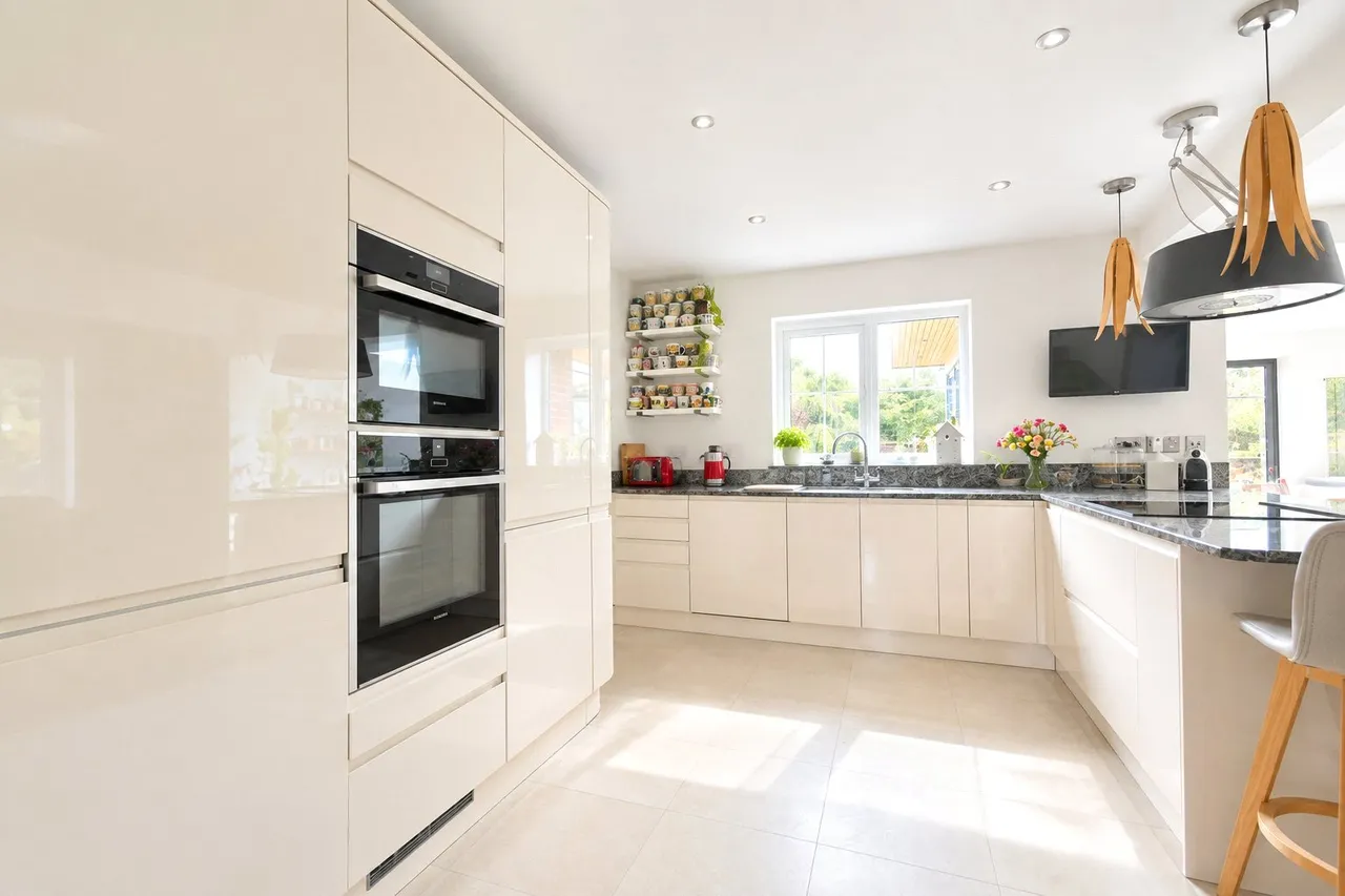 Squarefield Gardens, Hook, RG27, photo 10