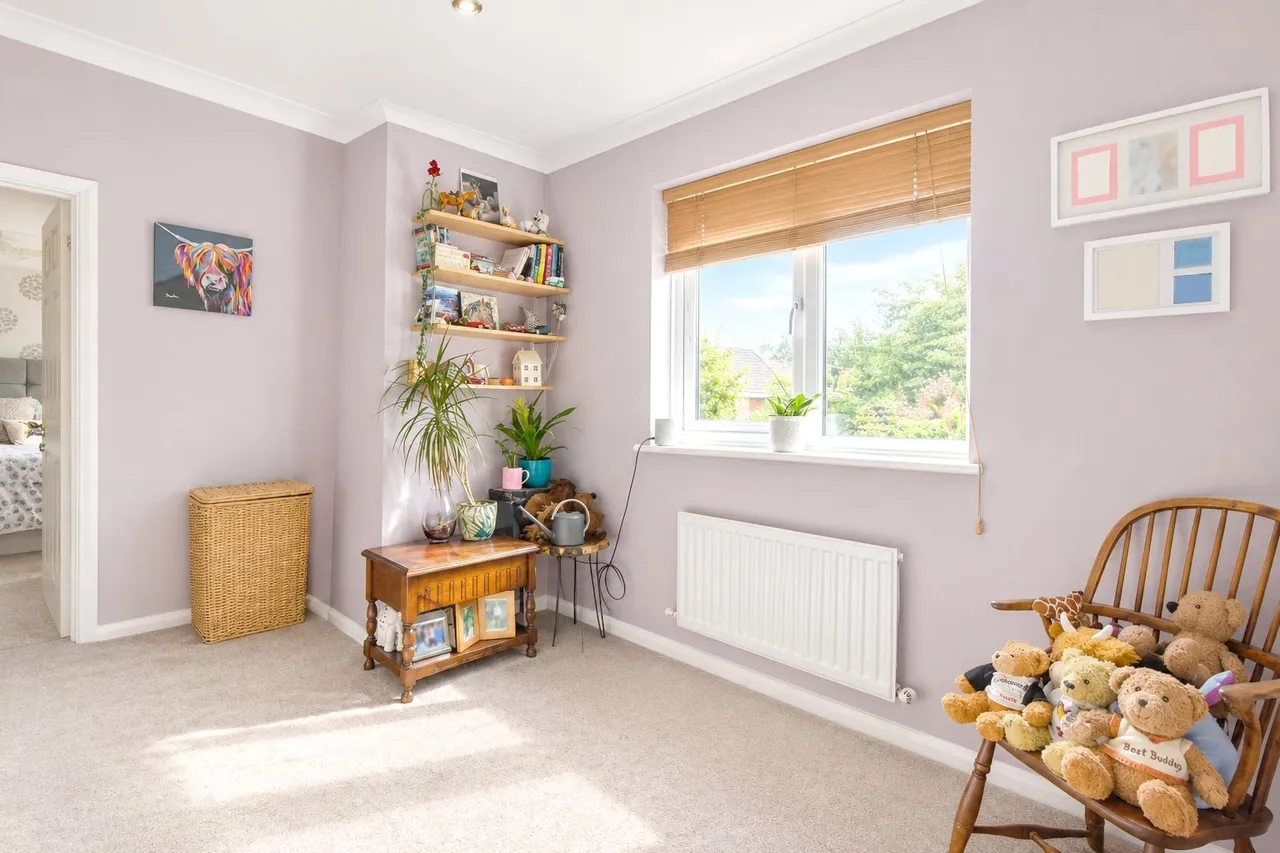 Squarefield Gardens, Hook, RG27, photo 20