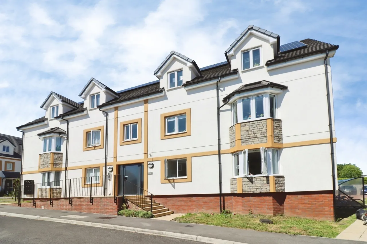 1 bed flat for sale — Endeavour Close, Kingswood, Bristol, BS15