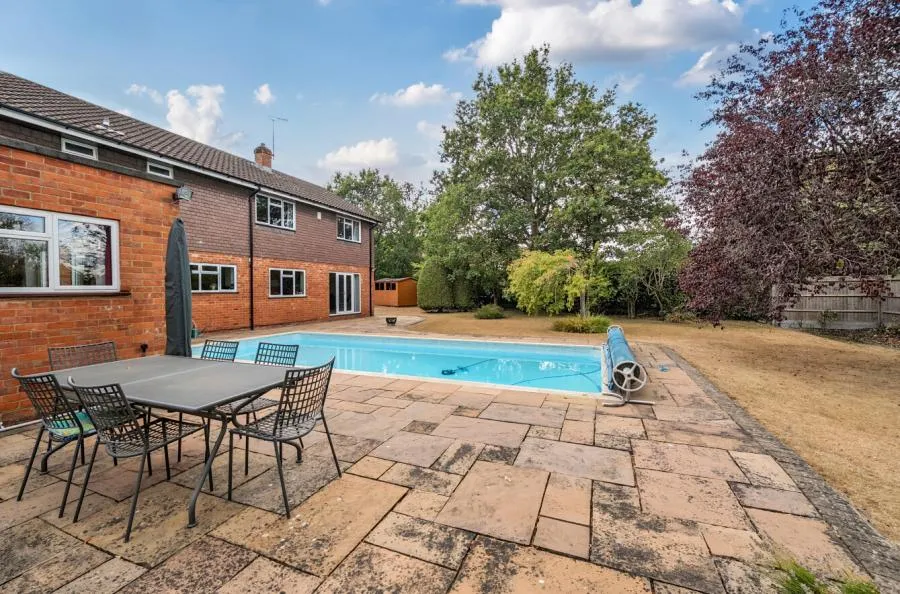 Chandlers Lane, Yateley, GU46, photo 18