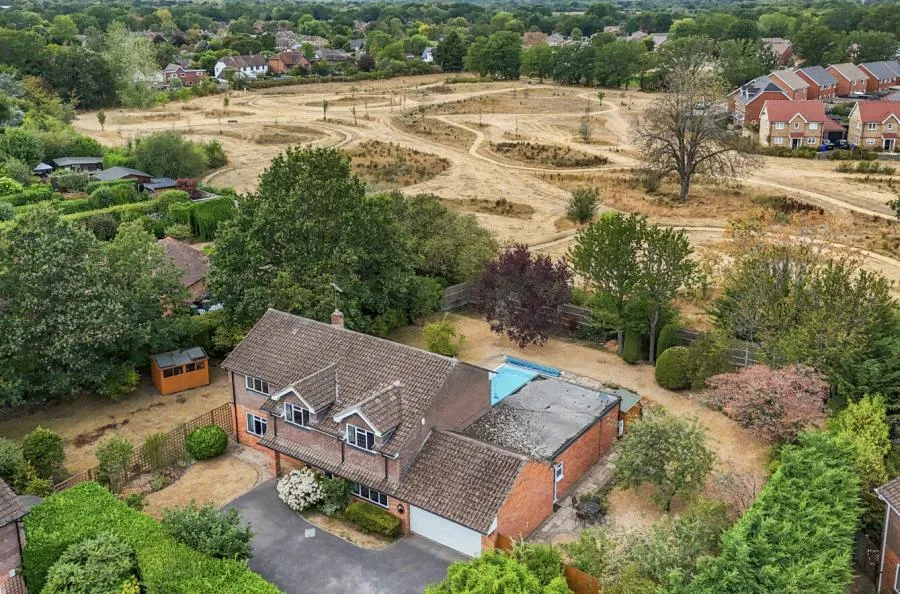 Chandlers Lane, Yateley, GU46, photo 11