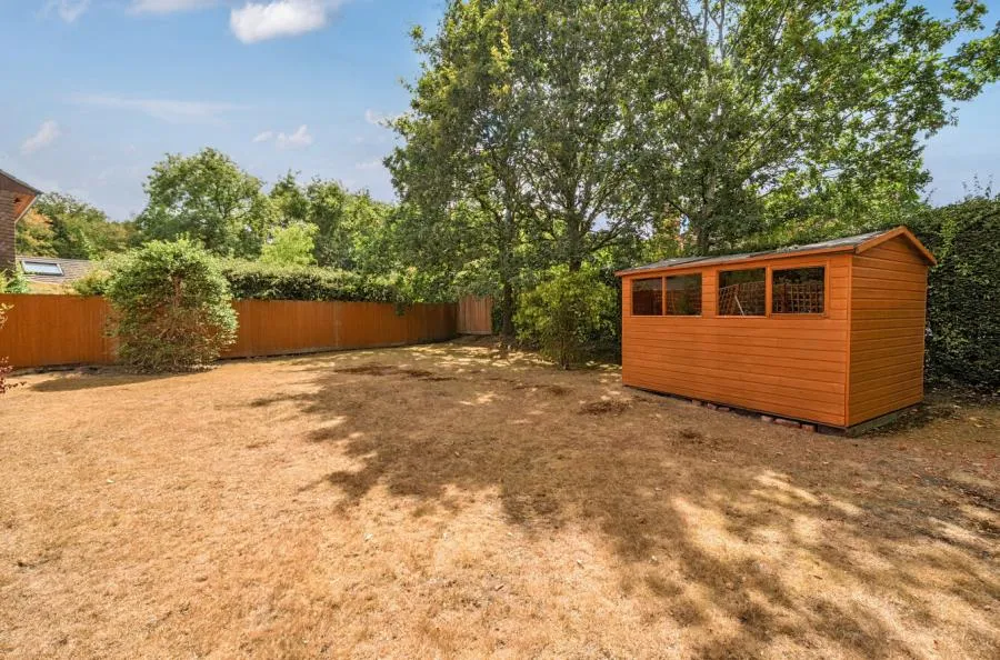 Chandlers Lane, Yateley, GU46, photo 23