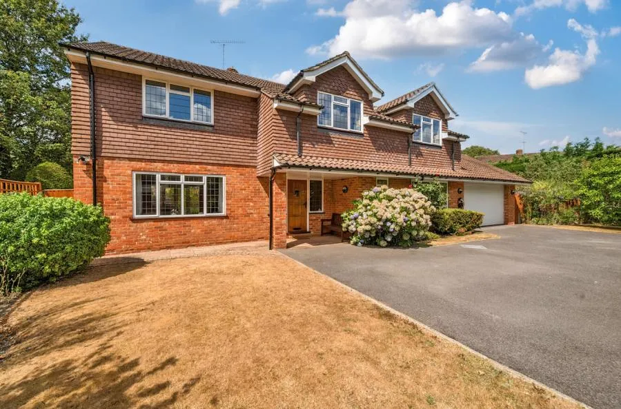 Chandlers Lane, Yateley, GU46, photo 24