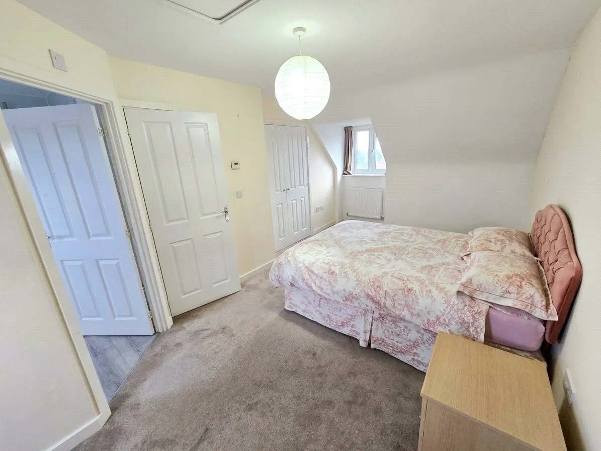 Balmoral Close, Northampton, NN5, photo 14