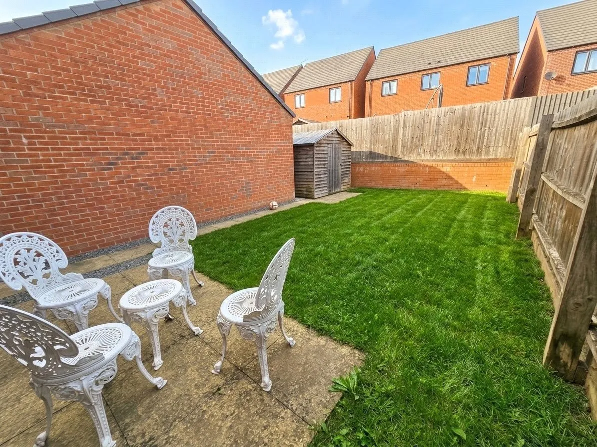 Balmoral Close, Northampton, NN5, photo 17