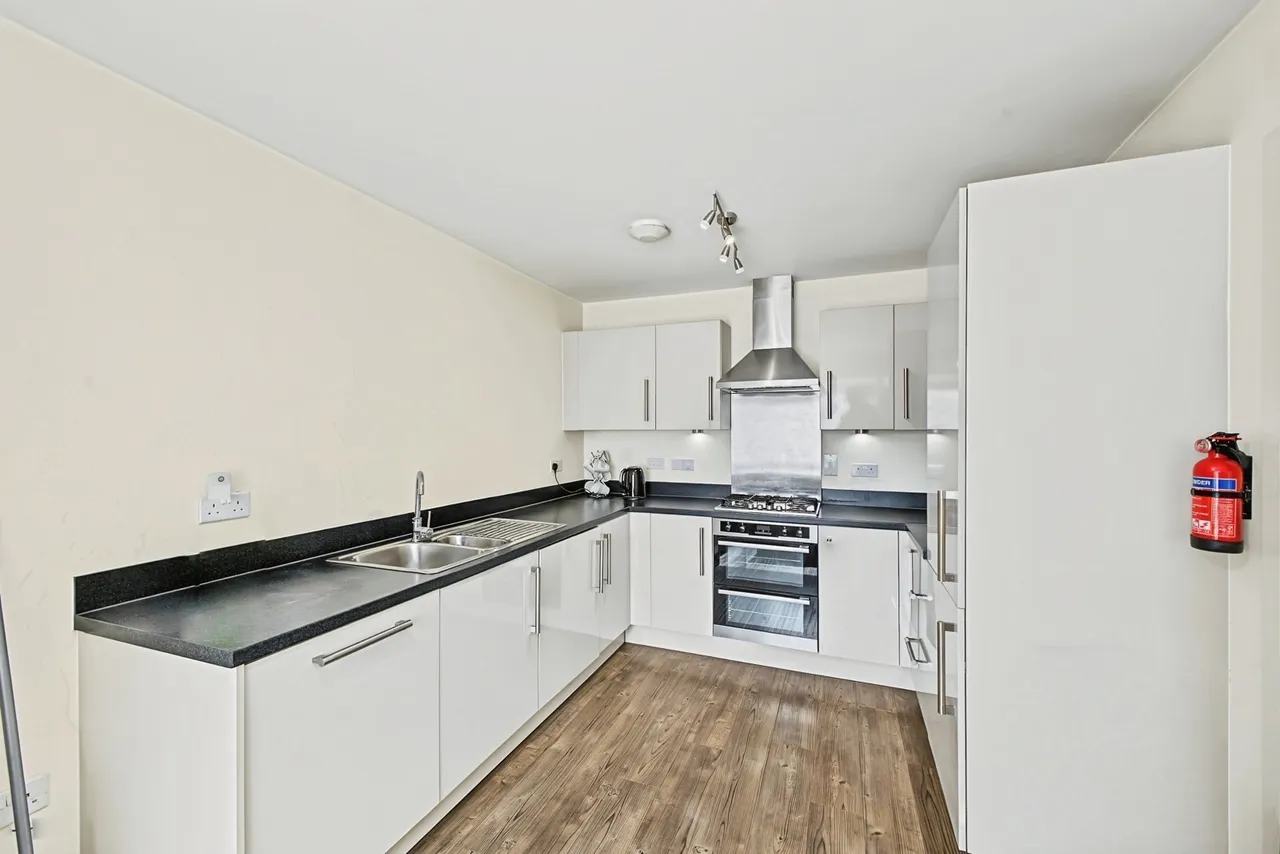 Balmoral Close, Northampton, NN5, photo 7