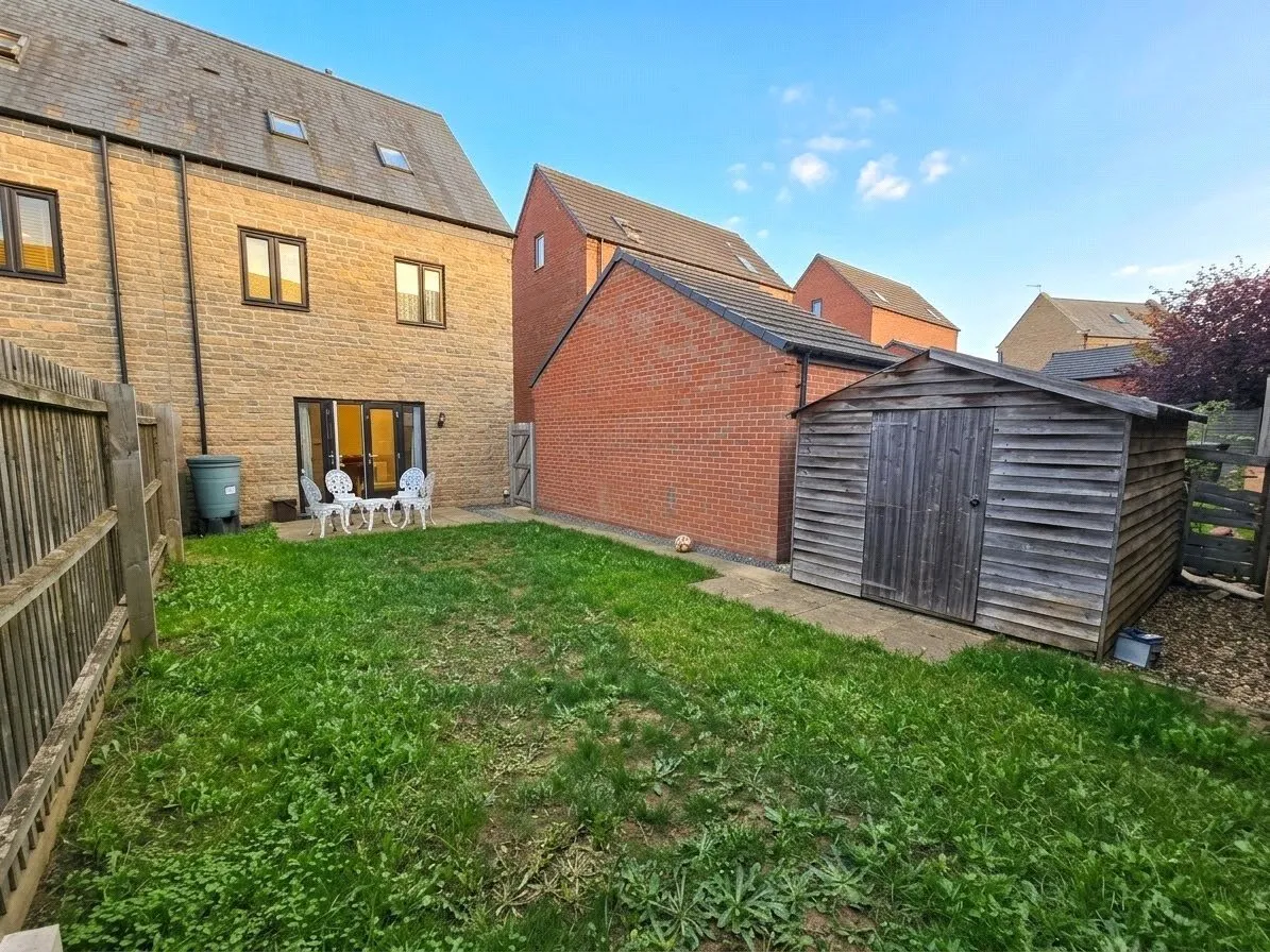 Balmoral Close, Northampton, NN5, photo 18