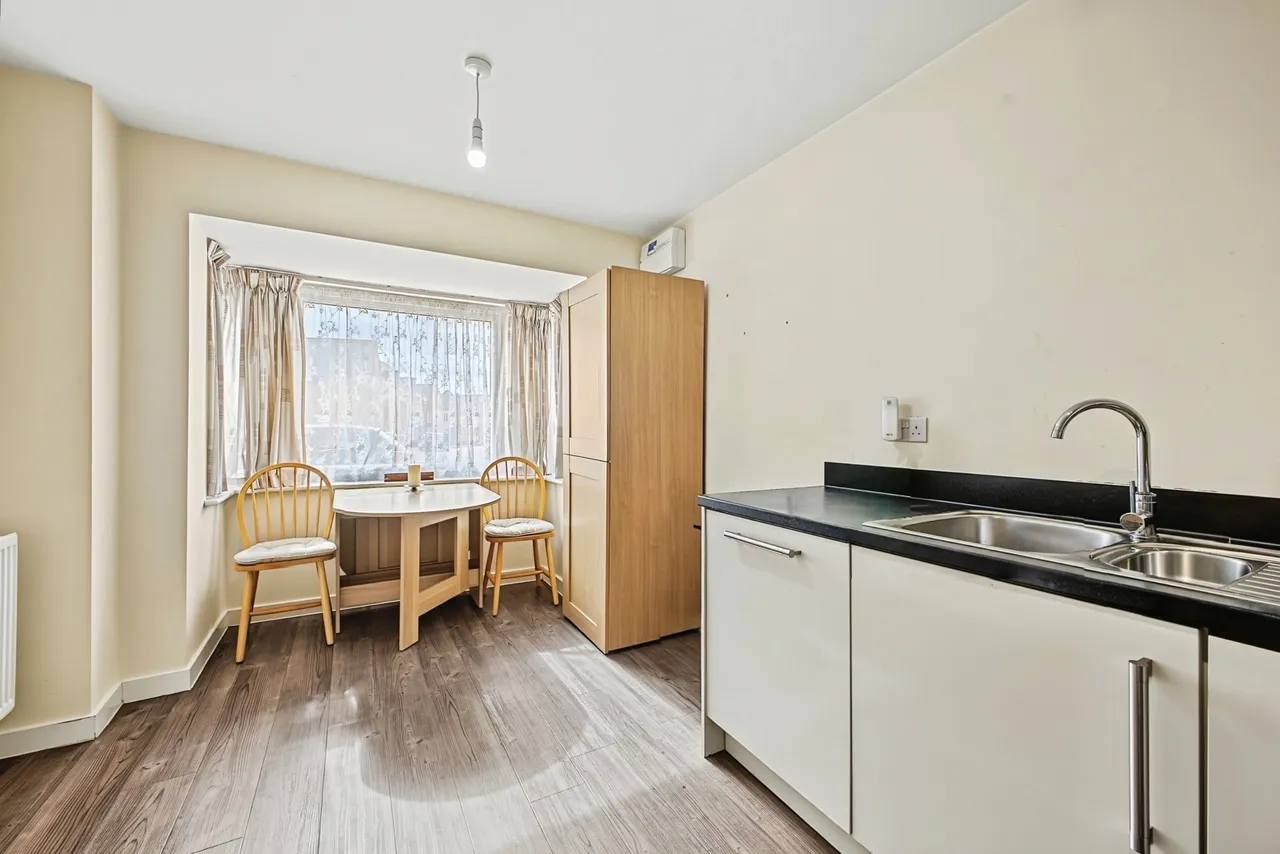 Balmoral Close, Northampton, NN5, photo 9