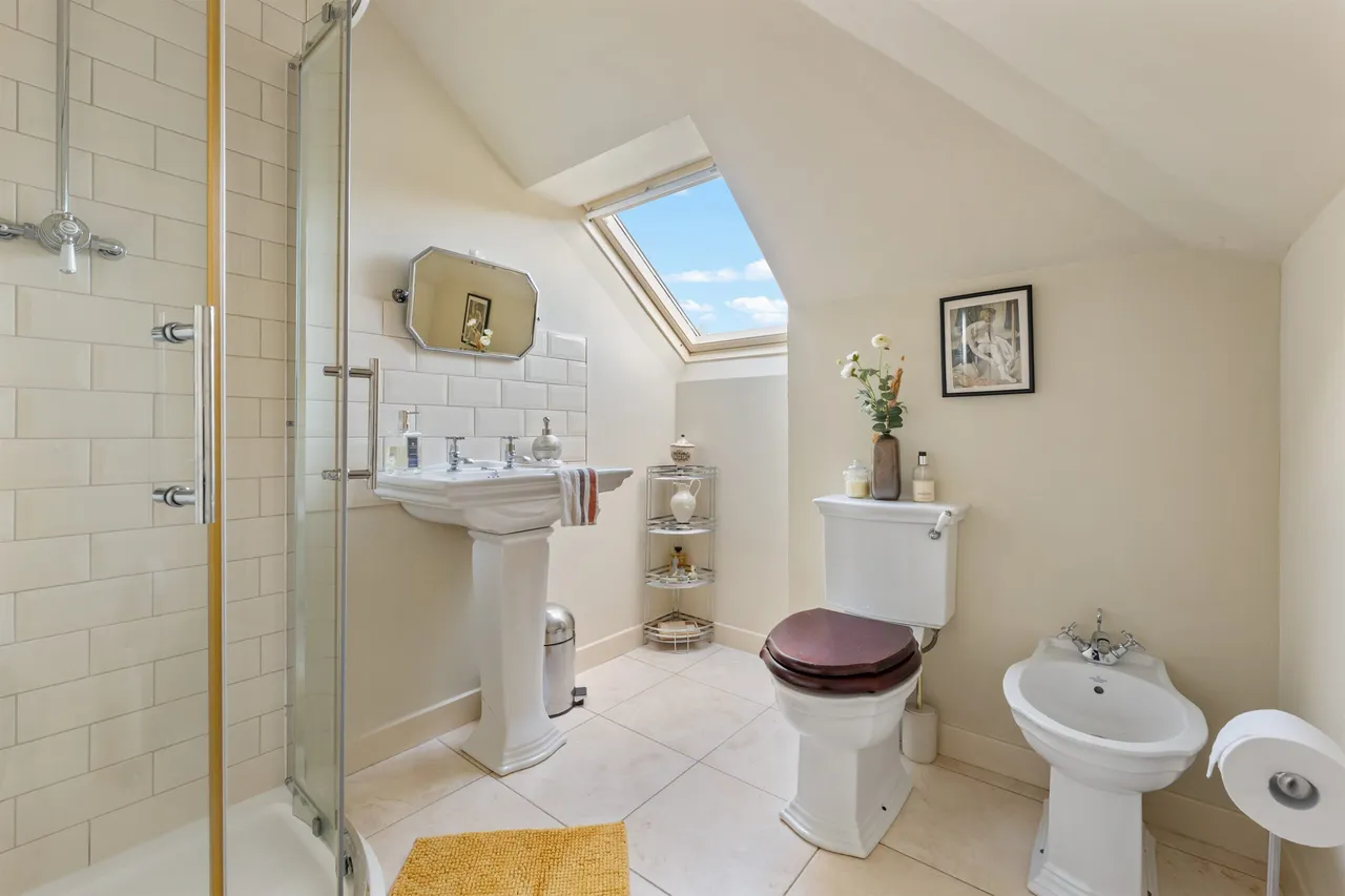 Sunningdale Avenue, Newton Mearns, photo 19