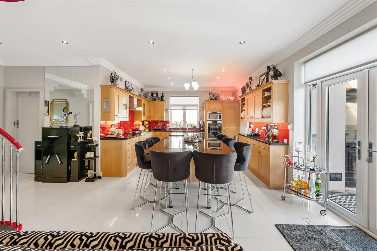 Sunningdale Avenue, Newton Mearns, photo 9