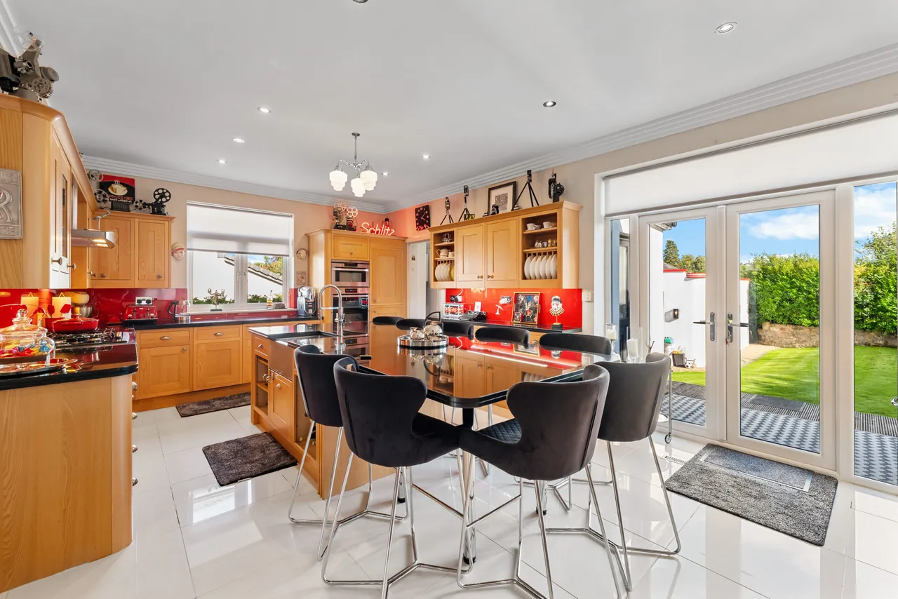 Sunningdale Avenue, Newton Mearns, photo 7