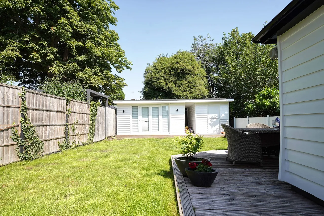 New Road, Harlow, CM17, photo 19