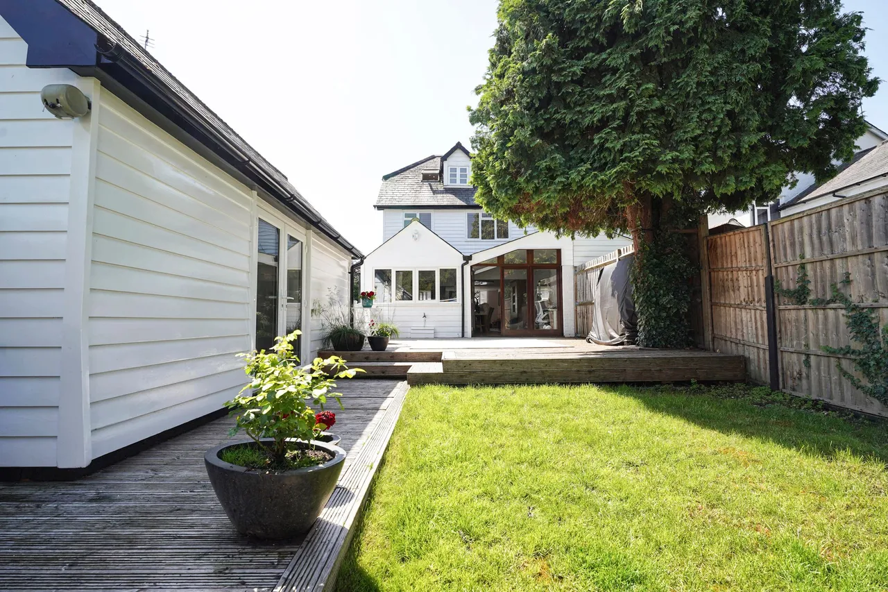 New Road, Harlow, CM17, photo 16