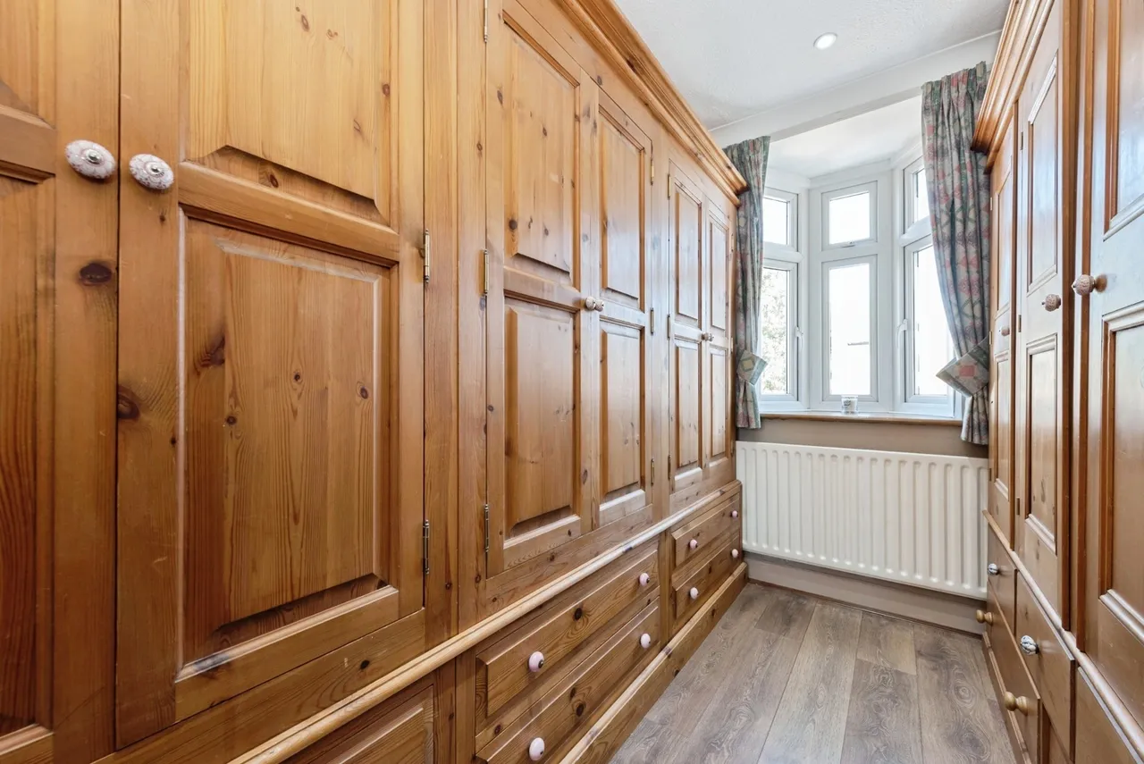 Ebbisham Road, Worcester Park, KT4, photo 26