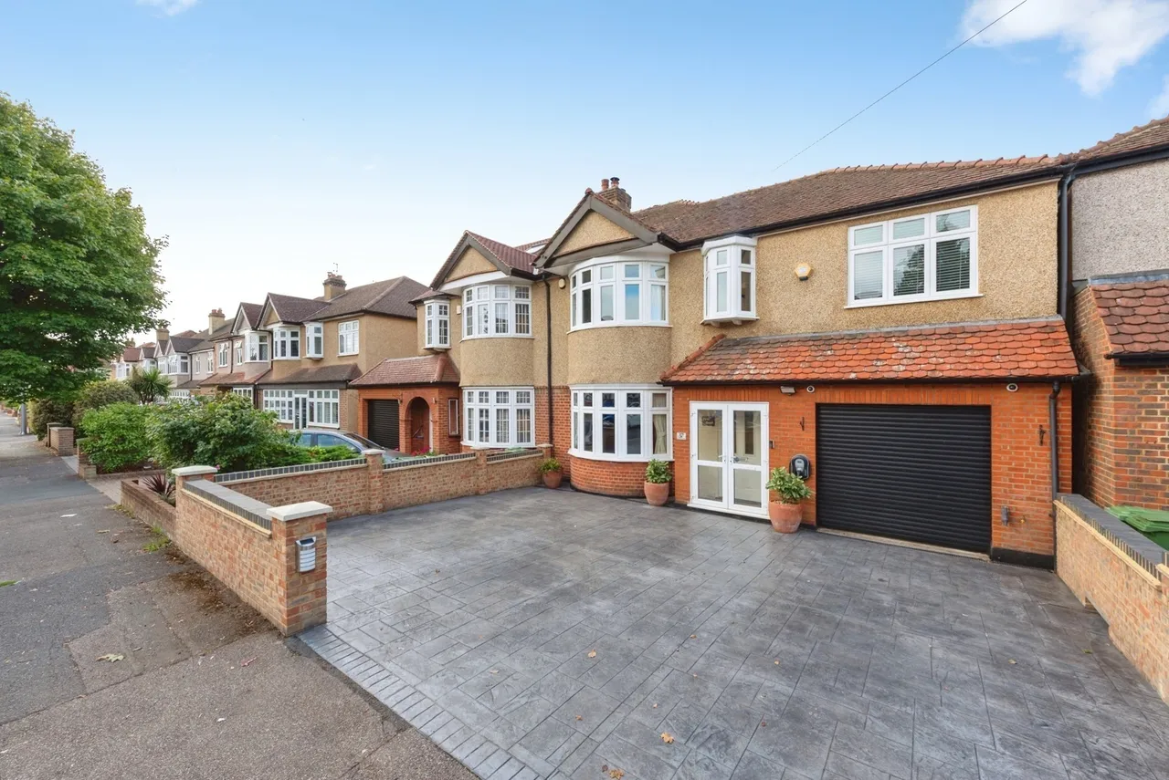 Ebbisham Road, Worcester Park, KT4, photo 29