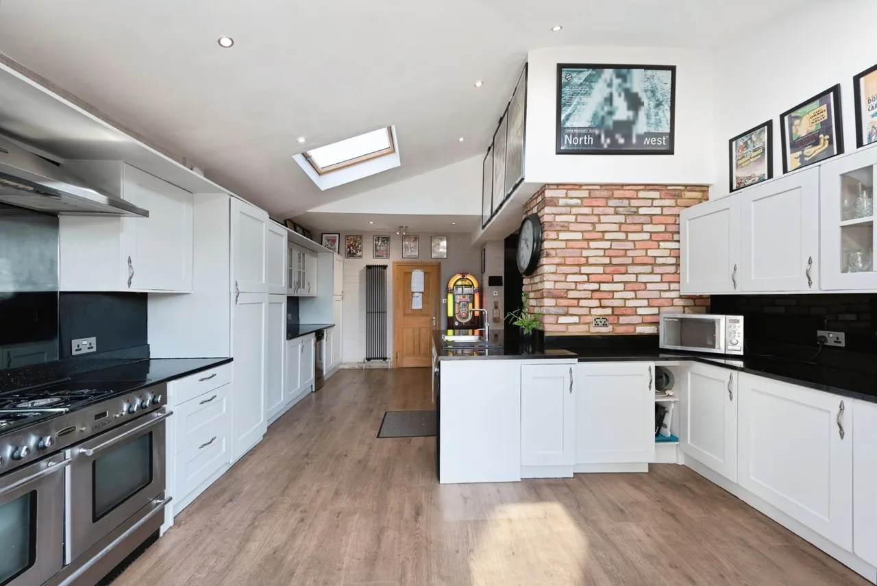 Ebbisham Road, Worcester Park, KT4, photo 16