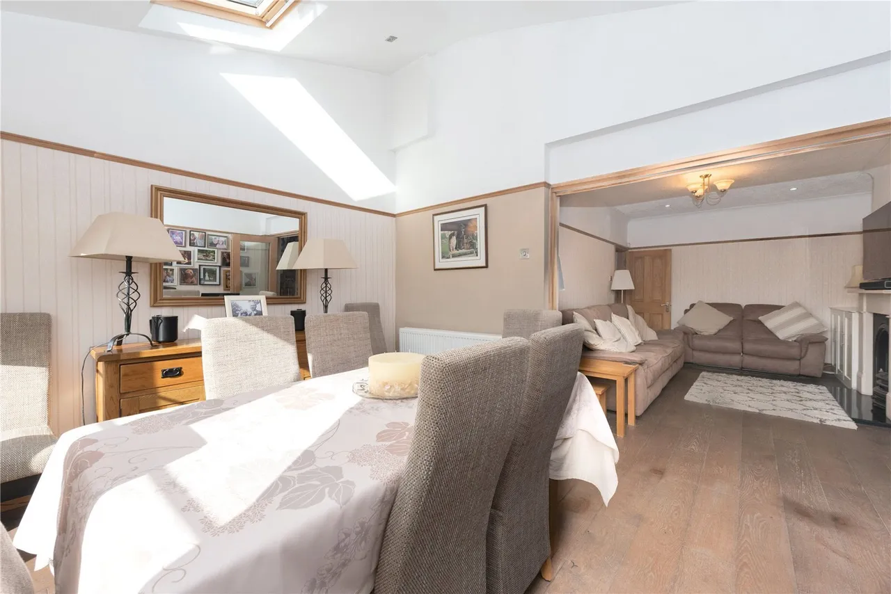 Ebbisham Road, Worcester Park, KT4, photo 17