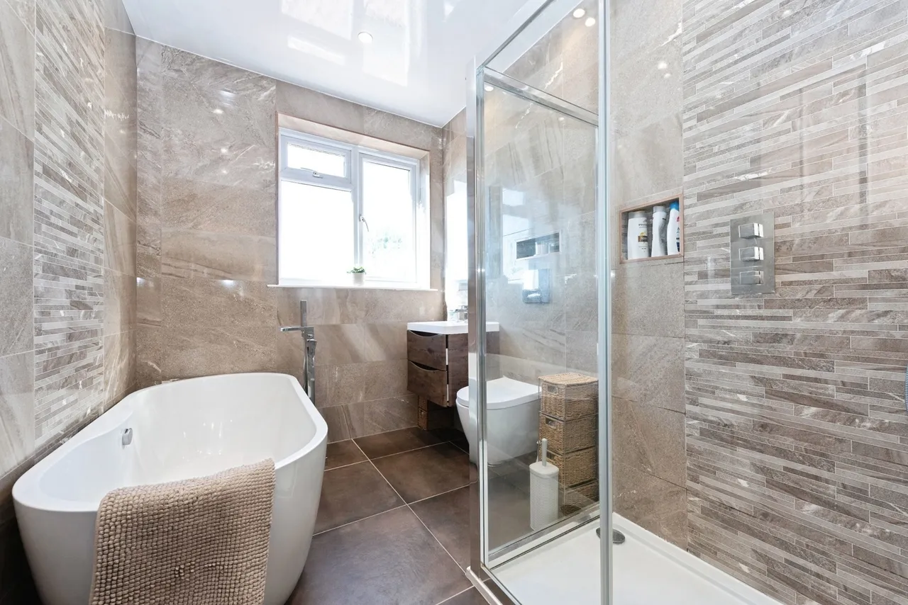 Ebbisham Road, Worcester Park, KT4, photo 22