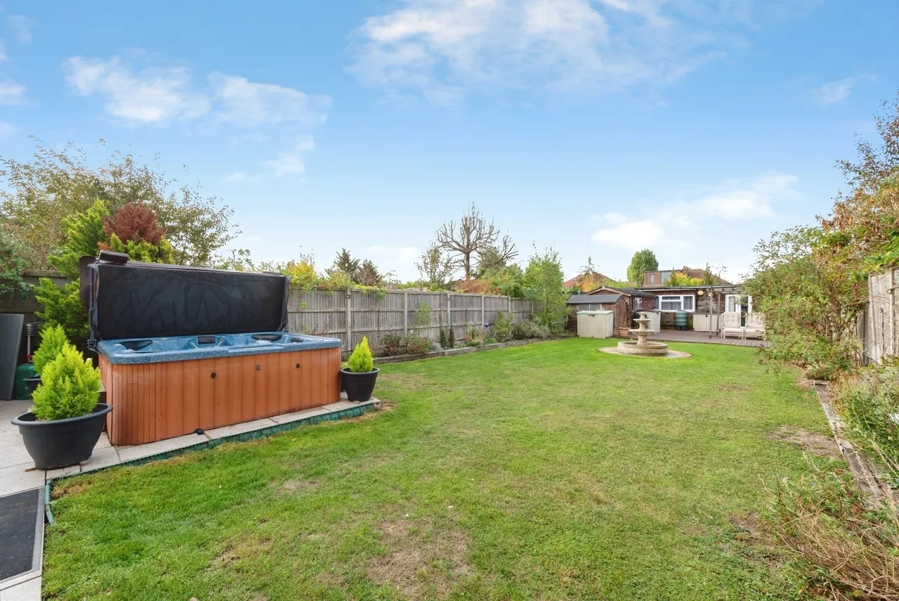Ebbisham Road, Worcester Park, KT4, photo 6