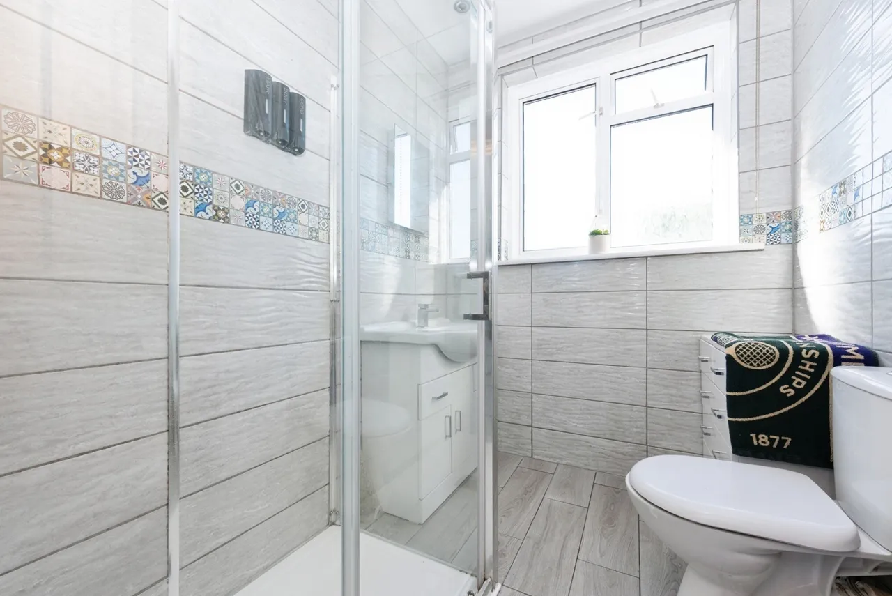 Ebbisham Road, Worcester Park, KT4, photo 23