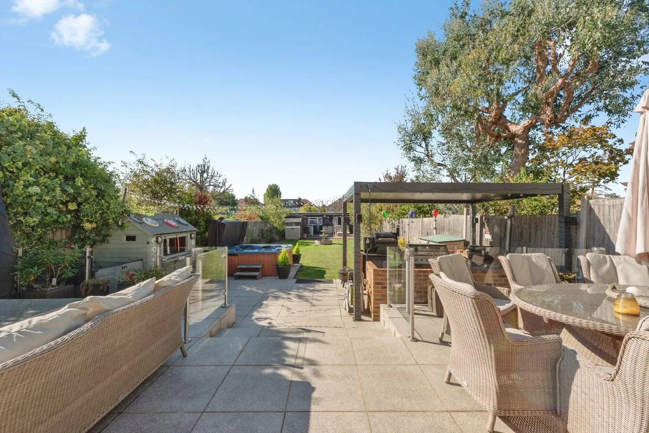 Ebbisham Road, Worcester Park, KT4, photo 12