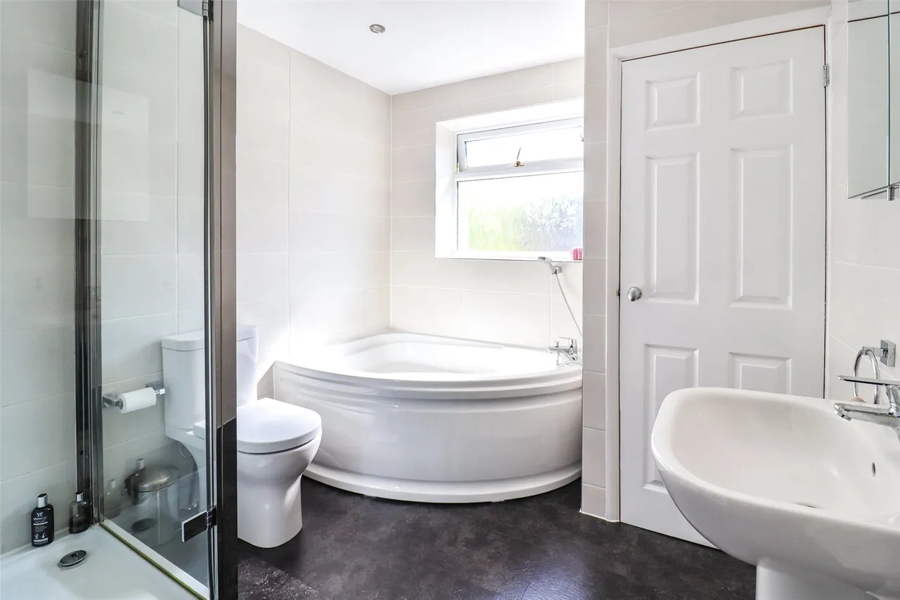 Greenways, Fleet, Hampshire, GU52 7XD, photo 7