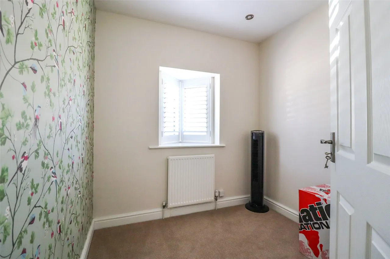 Greenways, Fleet, Hampshire, GU52 7XD, photo 10