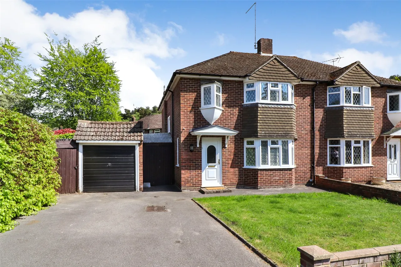 3 bed house for sale — Greenways, Fleet, Hampshire, GU52 7XD