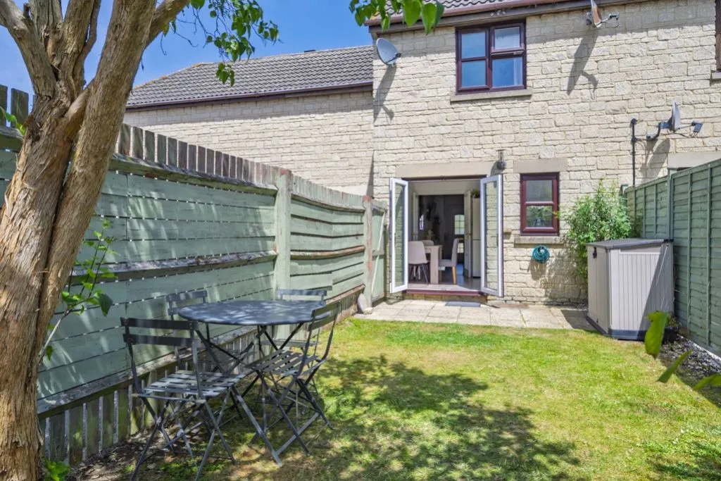 Woodhouse Close, Cirencester, GL7, photo 2