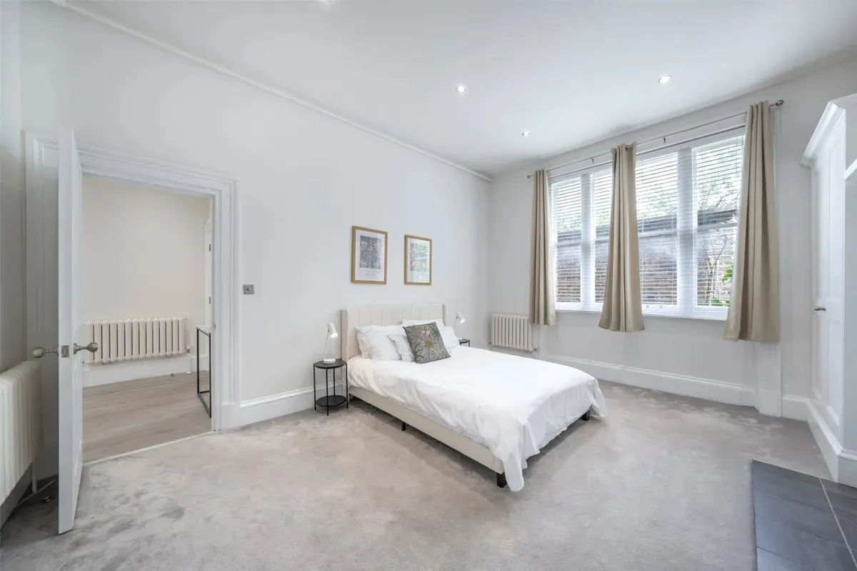 Haverstock Hill, Belsize Park, NW3, photo 3