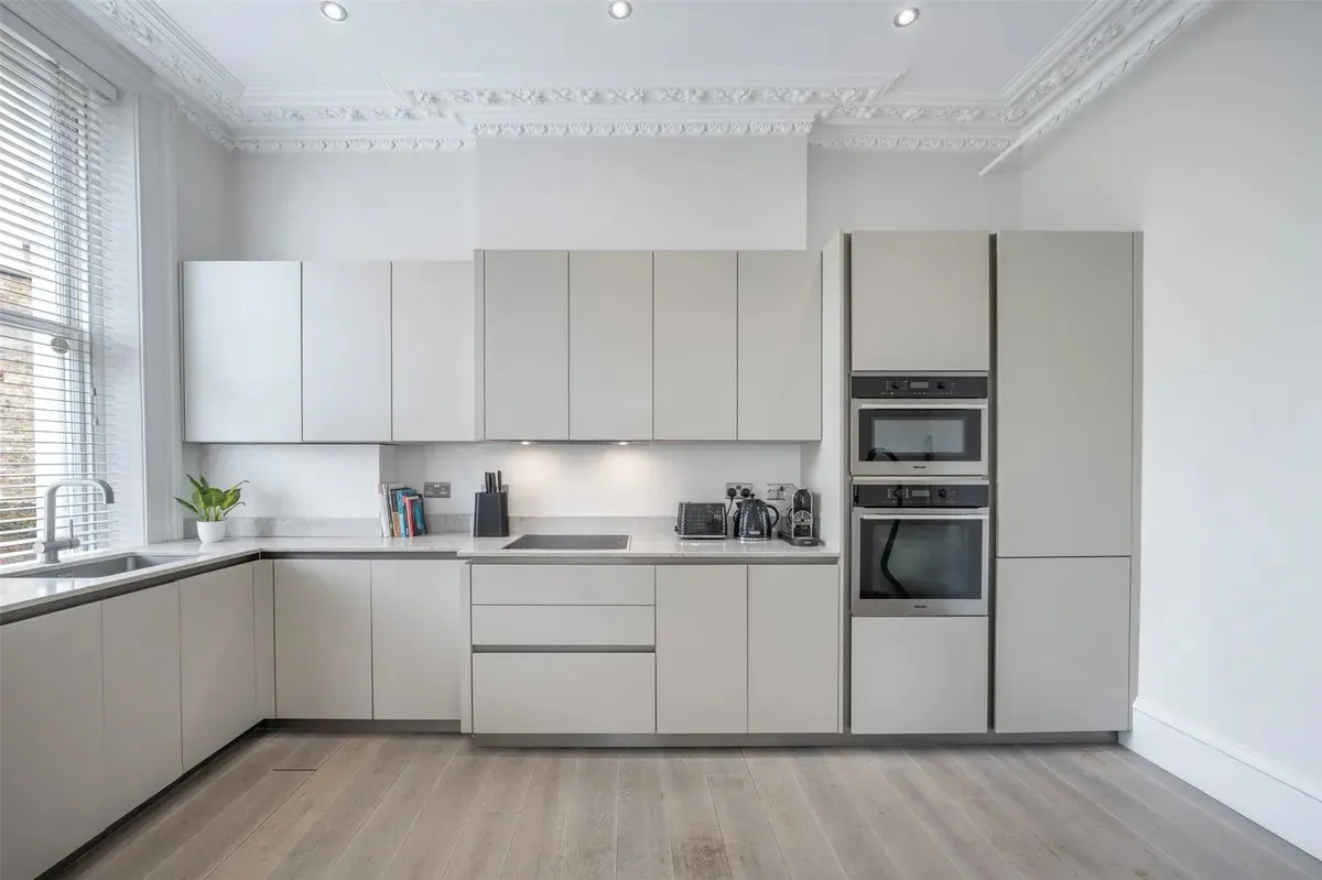 Haverstock Hill, Belsize Park, NW3, photo 4