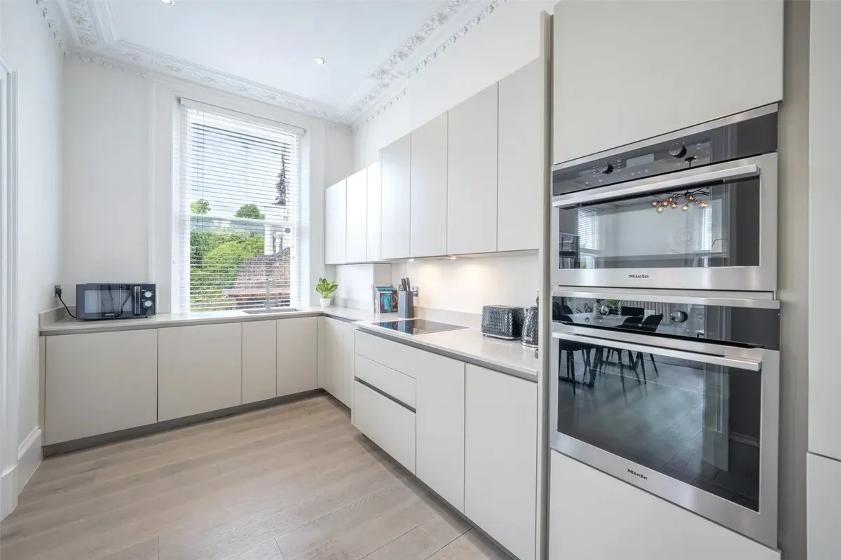 Haverstock Hill, Belsize Park, NW3, photo 6