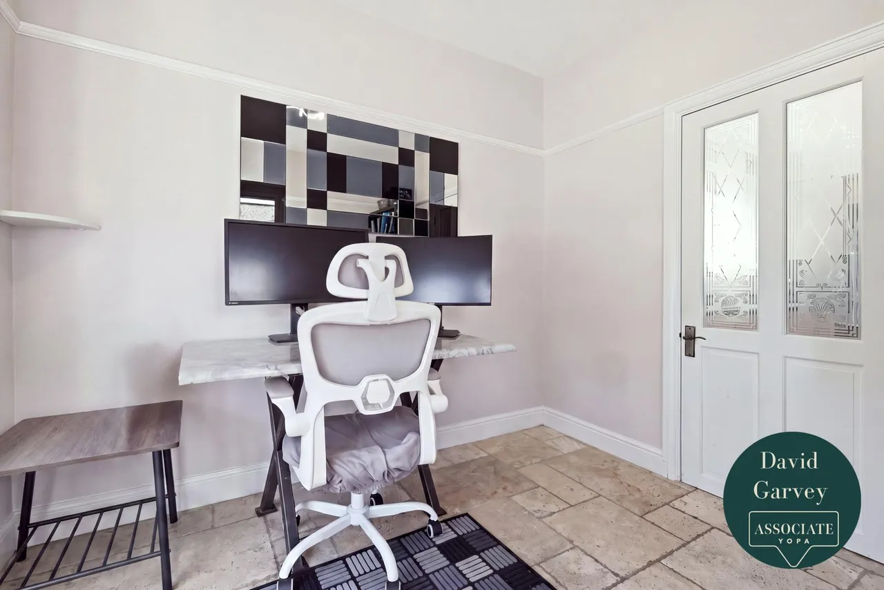 Heather Drive, Romford, RM1, photo 12