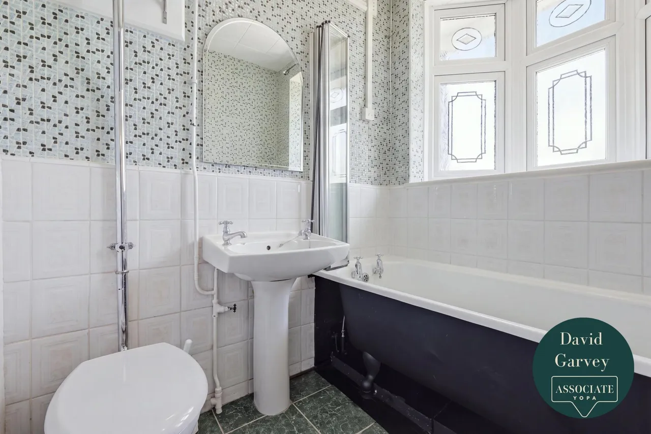 Heather Drive, Romford, RM1, photo 8