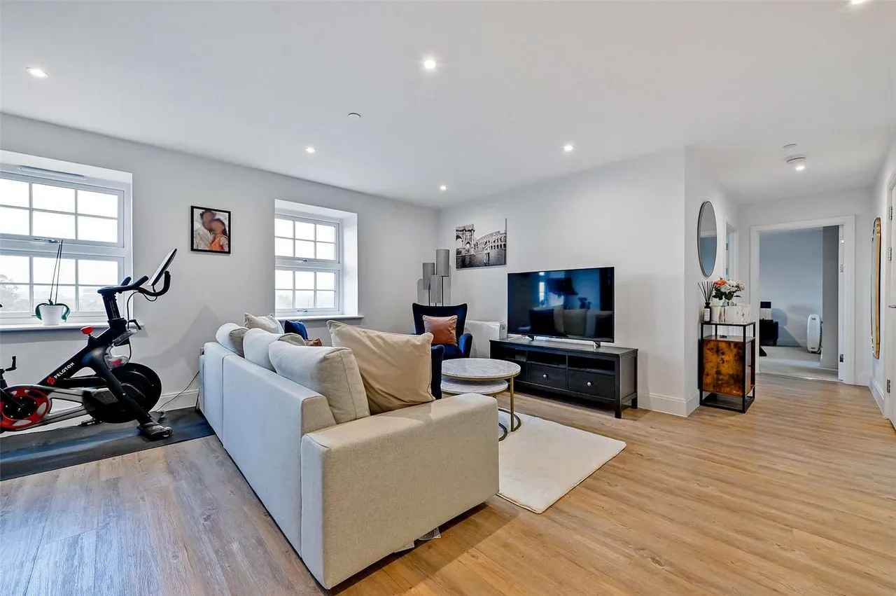 The Factory, Memorial Avenue, Slough, Berkshire, SL1 3GZ, photo 4