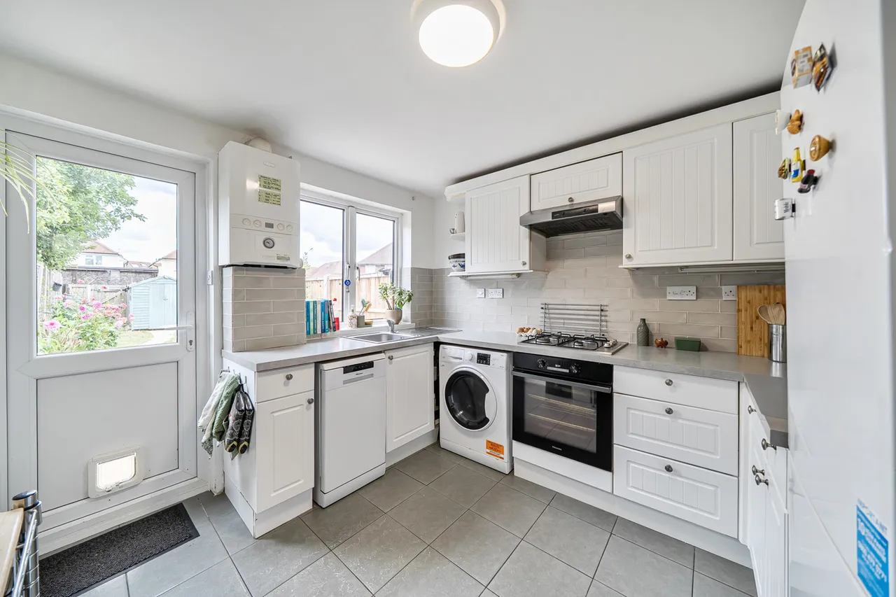 Church Lane, Uxbridge, UB8, photo 14