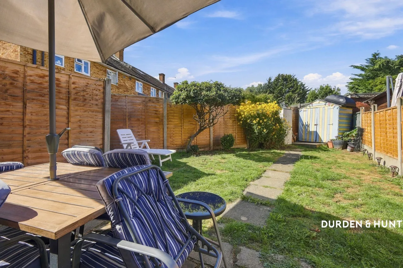 Collard Avenue, Loughton, IG10, photo 14