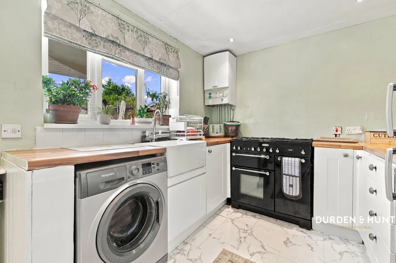 Collard Avenue, Loughton, IG10, photo 5