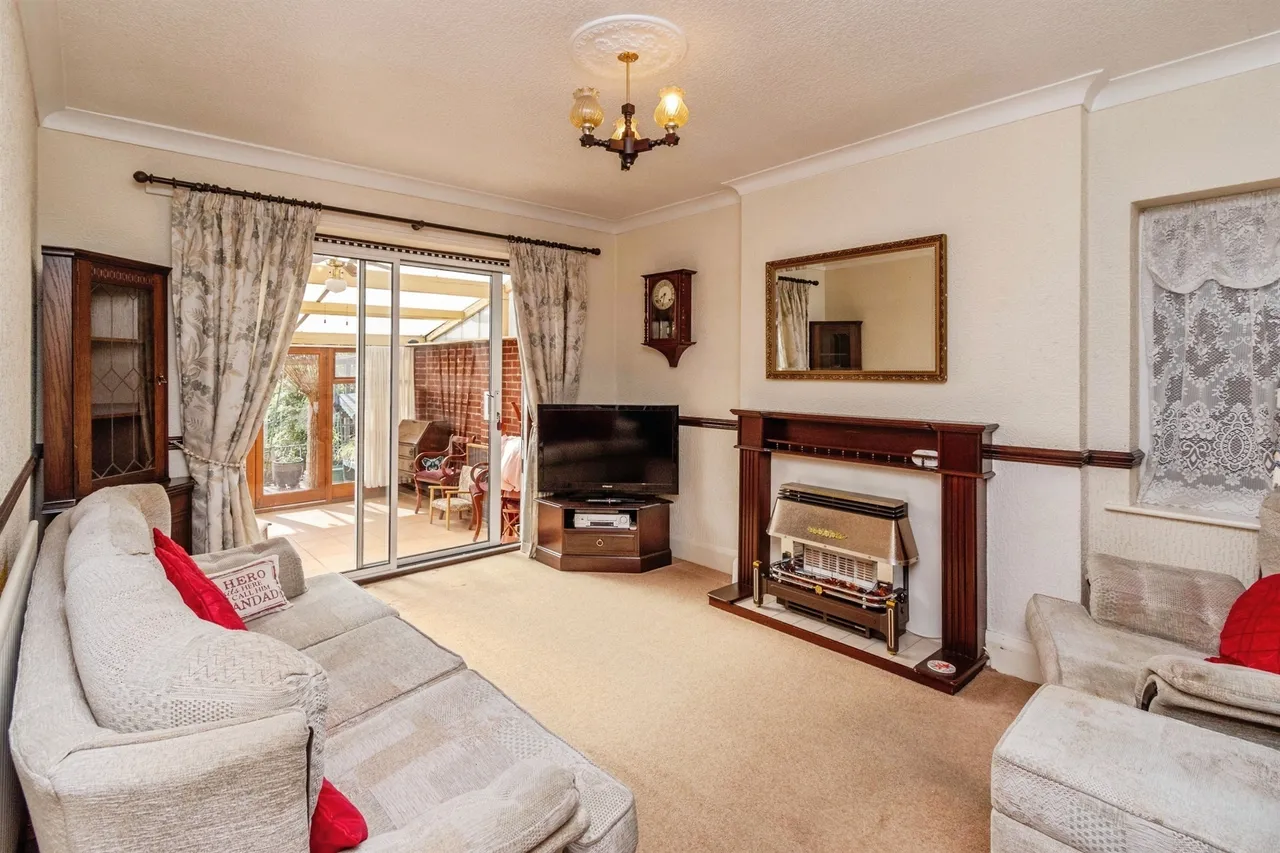 Dartmouth Avenue, Walsall, WS3, photo 3